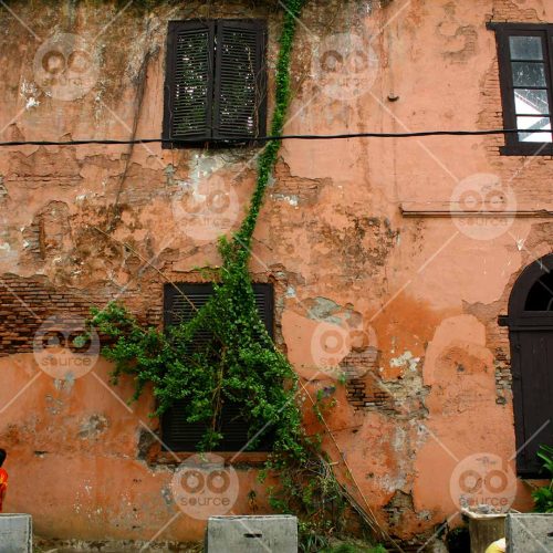 INW010722036_Old Historical Orange Building_Free