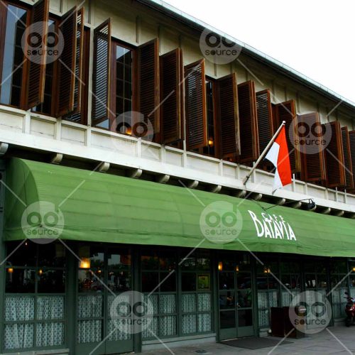 INW010722037_Cafe Batavia_Free