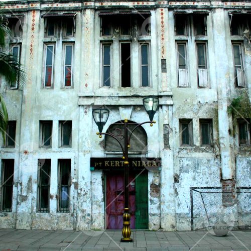 INW010722041_Old Historical Building Facade_Free